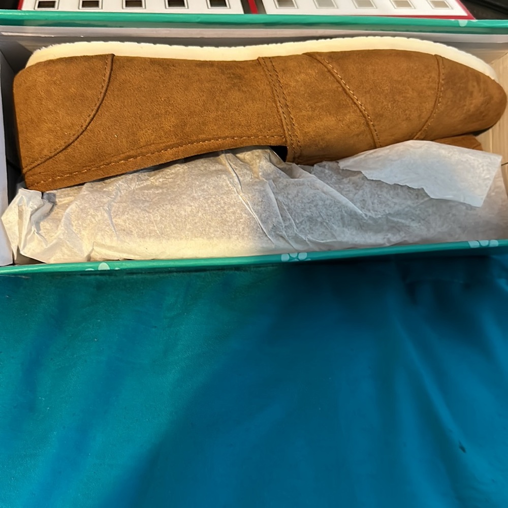 Shoes - Picture 4 of 4